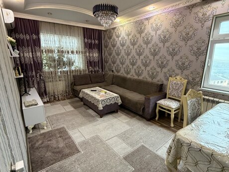 Yeni Günəşlidə 2 otaqlı köhnə tikili mənzil satılır, 65 m², 150 000 AZN, şəkil 2 / 12