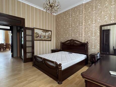Elan №6523628 - Bakı, İçəri Şəhər m., 2 otaqlı, 70 m², 3/3 mərtəbə