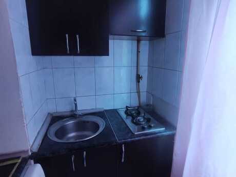 Elmlər Akademiyasında 2 otaqlı köhnə tikili mənzil kirayə verilir, 45 m², 500 AZN/ay, şəkil 3 / 5