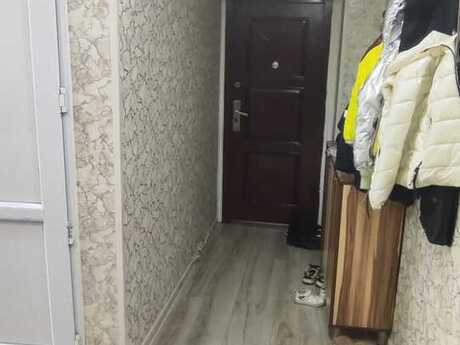 Neftçilərdə 4 otaqlı köhnə tikili mənzil satılır, 100 m², 250 000 AZN, şəkil 3 / 12