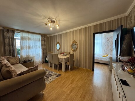 İnşaatçılarda 2 otaqlı köhnə tikili mənzil satılır, 55 m², 146 000 AZN, şəkil 2 / 7