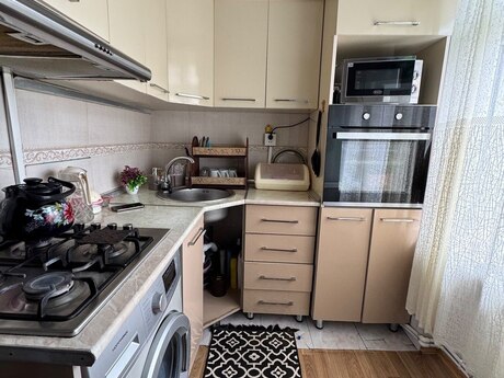 İnşaatçılarda 2 otaqlı köhnə tikili mənzil satılır, 55 m², 146 000 AZN, şəkil 5 / 7