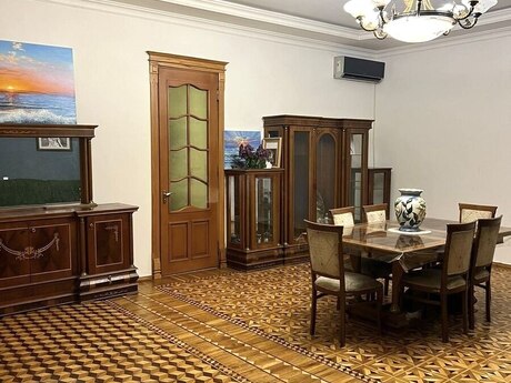 Продаётся 3-комнатная квартира в старом фонде, 28 May, 100 м², 265 000 AZN, фото 3 / 12