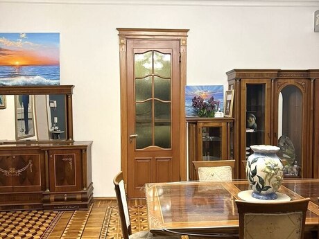 Продаётся 3-комнатная квартира в старом фонде, 28 May, 100 м², 265 000 AZN, фото 5 / 12