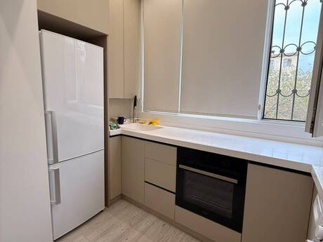 Gənclikdə 3 otaqlı köhnə tikili mənzil kirayə verilir, 60 m², 1 100 AZN/ay, şəkil 5 / 12