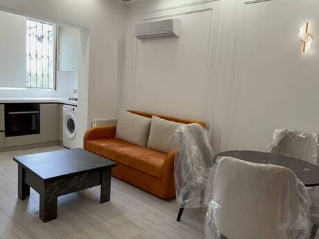 Gənclikdə 3 otaqlı köhnə tikili mənzil kirayə verilir, 60 m², 1 100 AZN/ay, şəkil 2 / 12
