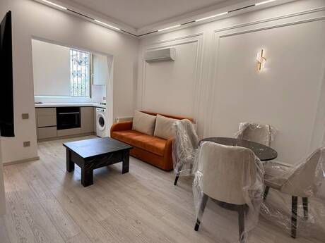 Elan №6523756 - Bakı, Gənclik m., 3 otaqlı, 60 m², 2/4 mərtəbə