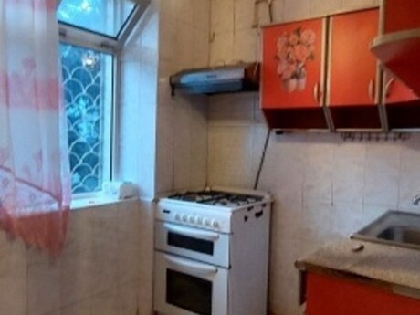 Neftçilərdə 3 otaqlı köhnə tikili mənzil satılır, 70 m², 180 000 AZN, şəkil 3 / 5