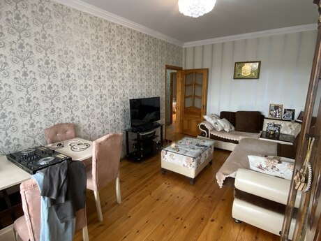 2-room old-build apartment for sale in Həzi Aslanov, 58 m², 146 000 AZN, photo 2 / 12