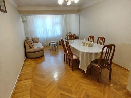 Продаётся 3-комнатная квартира в старом фонде, İnşaatçılar, 82 м², 257 000 AZN, фото 3 / 12