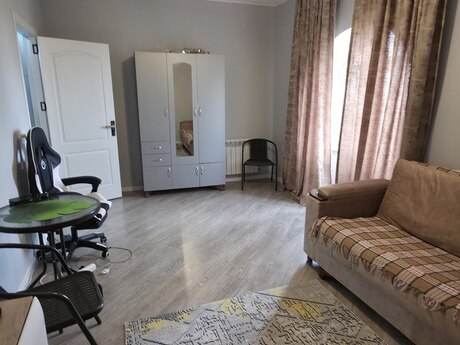 1 otaq · 46 m² · 8/8 mərtəbə, Neftçilər
