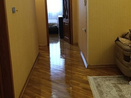 9-cu mikrorayonda 3 otaqlı yeni tikili mənzil kirayə verilir, 145 m², 800 AZN/ay, şəkil 2 / 12