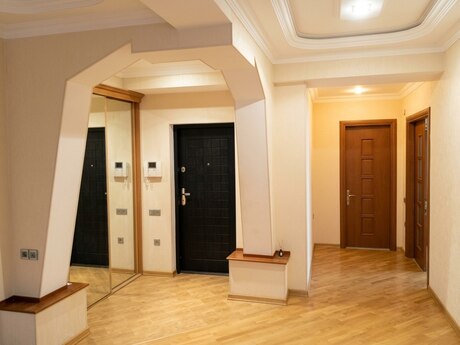 4-room new-build apartment for sale in Gənclik, 203 m², 449 000 AZN, photo 4 / 6