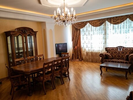 Elan №6524016 - Bakı, Gənclik m., 4 otaqlı, 203 m², 8/13 mərtəbə