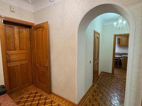 Elmlər Akademiyasında 3 otaqlı köhnə tikili mənzil satılır, 90 m², 395 000 AZN, şəkil 5 / 12