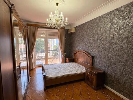Elmlər Akademiyasında 3 otaqlı köhnə tikili mənzil satılır, 90 m², 395 000 AZN, şəkil 3 / 12