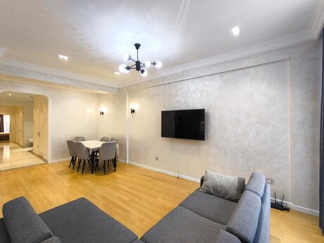 4-room new-build apartment for rent in Şah İsmayıl Xətai, 174 m², 1 650 AZN/mo, photo 5 / 12