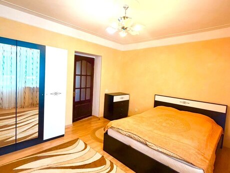 Bakıxanovda 2 otaqlı köhnə tikili mənzil satılır, 65 m², 150 000 AZN, şəkil 3 / 12