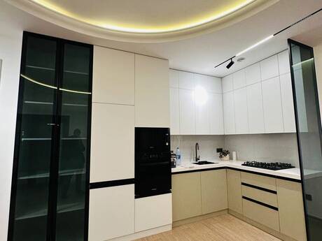 28 Mayda 3 otaqlı yeni tikili mənzil satılır, 92 m², 397 000 AZN, şəkil 4 / 12