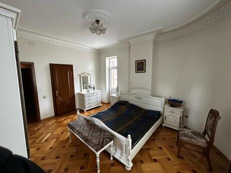 Elan №6524149 - Bakı, Nizami m., 4 otaqlı, 200 m², 6/18 mərtəbə