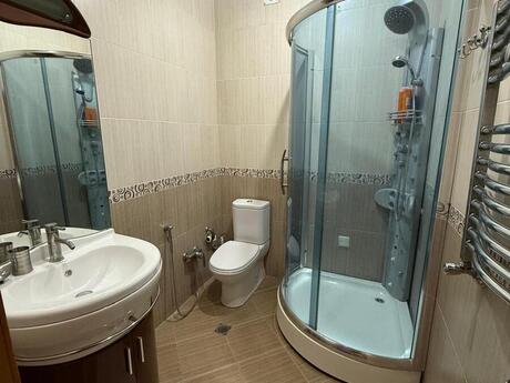 28 Mayda 4 otaqlı yeni tikili mənzil satılır, 185 m², 595 000 AZN, şəkil 3 / 12