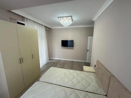 28 Mayda 2 otaqlı yeni tikili mənzil kirayə verilir, 70 m², 1 200 AZN/ay, şəkil 2 / 8