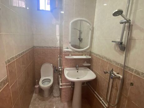 Nizamidə 4 otaqlı köhnə tikili mənzil kirayə verilir, 160 m², 1 100 AZN/ay, şəkil 4 / 12