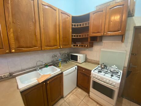 Nizamidə 4 otaqlı köhnə tikili mənzil kirayə verilir, 160 m², 1 100 AZN/ay, şəkil 3 / 12