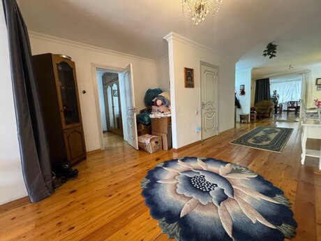 Sahildə 3 otaqlı köhnə tikili mənzil satılır, 115 m², 325 000 AZN, şəkil 4 / 12