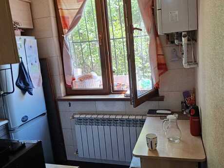 Продаётся 1-комнатная квартира в старом фонде, 20 Yanvar, 30 м², 120 000 AZN, фото 2 / 8