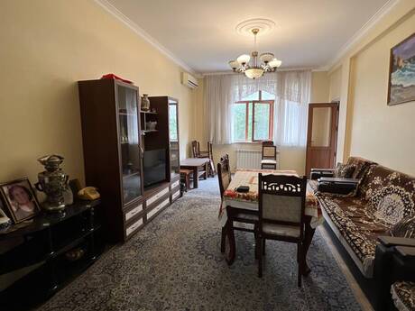Продаётся 2-комнатная квартира в старом фонде, 20 Yanvar, 55 м², 195 000 AZN, фото 2 / 12