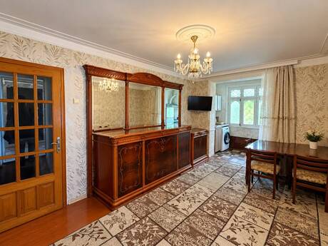 Elan №6524408 - Bakı, Neftçilər m., 2 otaqlı, 40 m², 2/5 mərtəbə