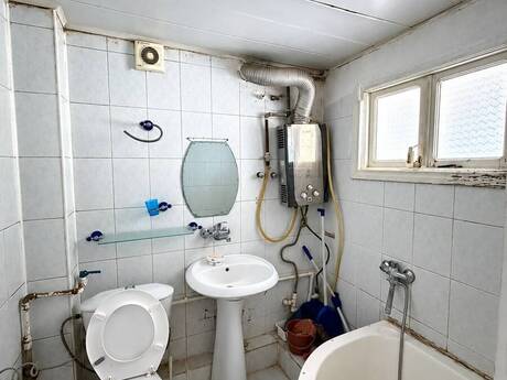 Продаётся 2-комнатная квартира в старом фонде, Neftçilər, 40 м², 125 000 AZN, фото 4 / 5