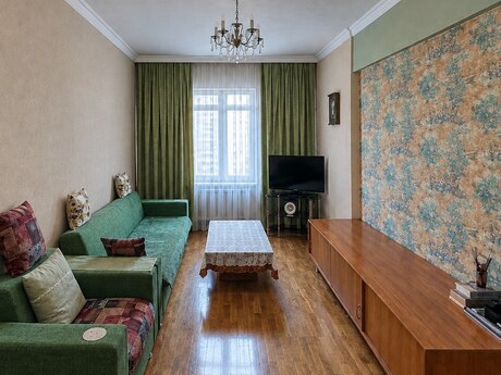 Объявление №6524626 - Баку, м. Элмляр Академиясы, 2-комн., 60 м², 3/11 этаж