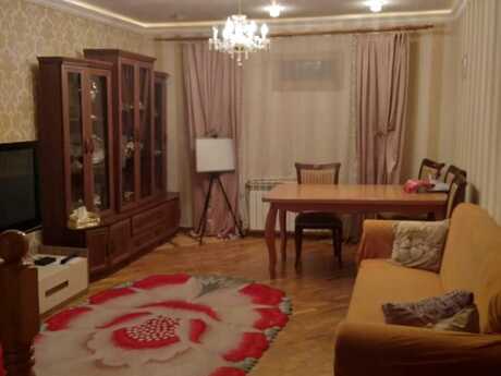 Сдаётся 2-комнатная квартира в старом фонде, İçəri Şəhər, 50 м², 600 AZN/мес, фото 2 / 4
