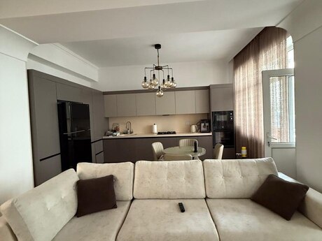Продаётся 3-комнатная квартира в новостройке, Elmlər Akademiyası, 110 м², 430 000 AZN, фото 3 / 12