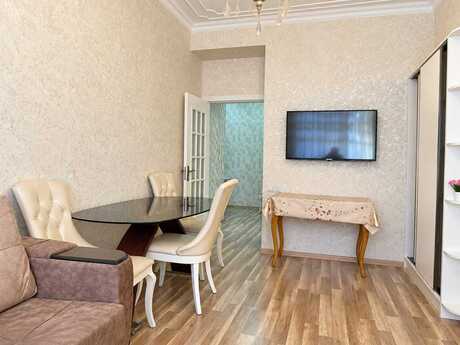 Bakıxanovda 2 otaqlı yeni tikili mənzil kirayə verilir, 70 m², 750 AZN/ay, şəkil 3 / 12