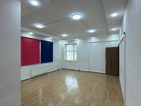 Elan №6524506 - Bakı, Şah İsmayıl Xətai m., 4 otaqlı, 140 m²