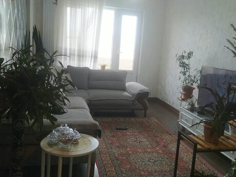 Köhnə Günəşlidə 4 otaqlı köhnə tikili mənzil satılır, 80 m², 190 000 AZN, şəkil 2 / 12