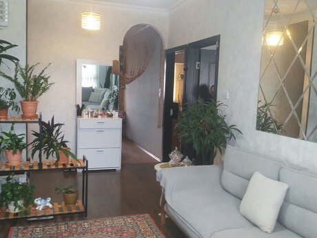 Köhnə Günəşlidə 4 otaqlı köhnə tikili mənzil satılır, 80 m², 190 000 AZN, şəkil 4 / 12