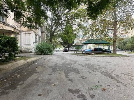 Объявление №6524539 - Баку, м. Нефтчиляр, 3-комн., 70 м², 1/5 этаж