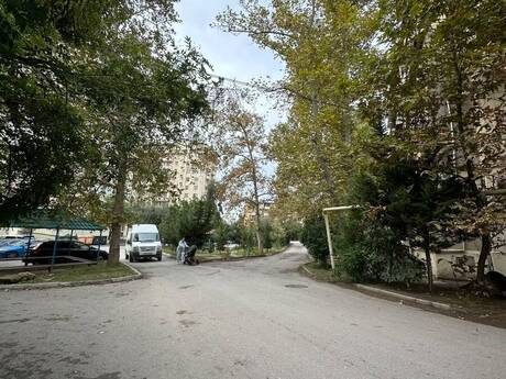 Neftçilərdə 3 otaqlı köhnə tikili mənzil satılır, 70 m², 153 000 AZN, şəkil 2 / 12