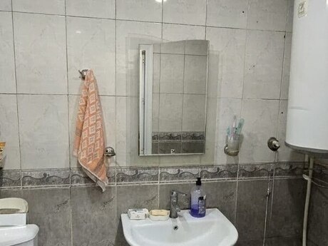 Gənclikdə 2 otaqlı köhnə tikili mənzil satılır, 45 m², 155 000 AZN, şəkil 5 / 5
