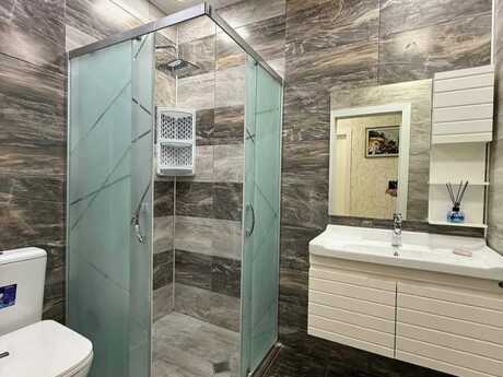 İnşaatçılarda 1 otaqlı yeni tikili mənzil kirayə verilir, 55 m², 700 AZN/ay, şəkil 4 / 9