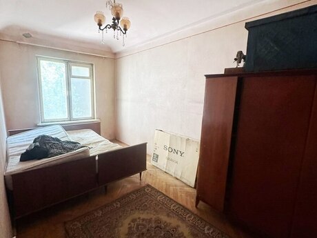 4-room old-build apartment for sale in 7-ci mikrorayon, 90 m², 190 000 AZN, photo 2 / 7