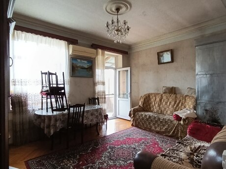 Продаётся 2-комнатная квартира в старом фонде, Azadlıq Prospekti, 68,1 м², 115 000 AZN, фото 2 / 12
