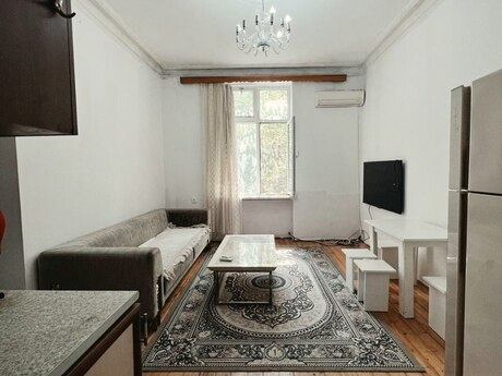 Nəriman Nərimanovda 2 otaqlı köhnə tikili mənzil kirayə verilir, 30 m², 550 AZN/ay, şəkil 2 / 11