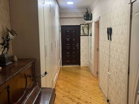 20 Yanvarda 3 otaqlı yeni tikili mənzil kirayə verilir, 90 m², 550 AZN/ay, şəkil 4 / 10