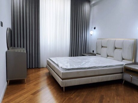 8 Noyabrda 4 otaqlı yeni tikili mənzil satılır, 130 m², 425 000 AZN, şəkil 5 / 10