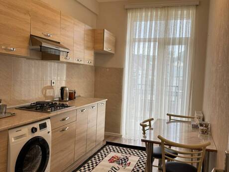 3-room new-build apartment for rent in İnşaatçılar, 75 m², 750 AZN/mo, photo 2 / 7